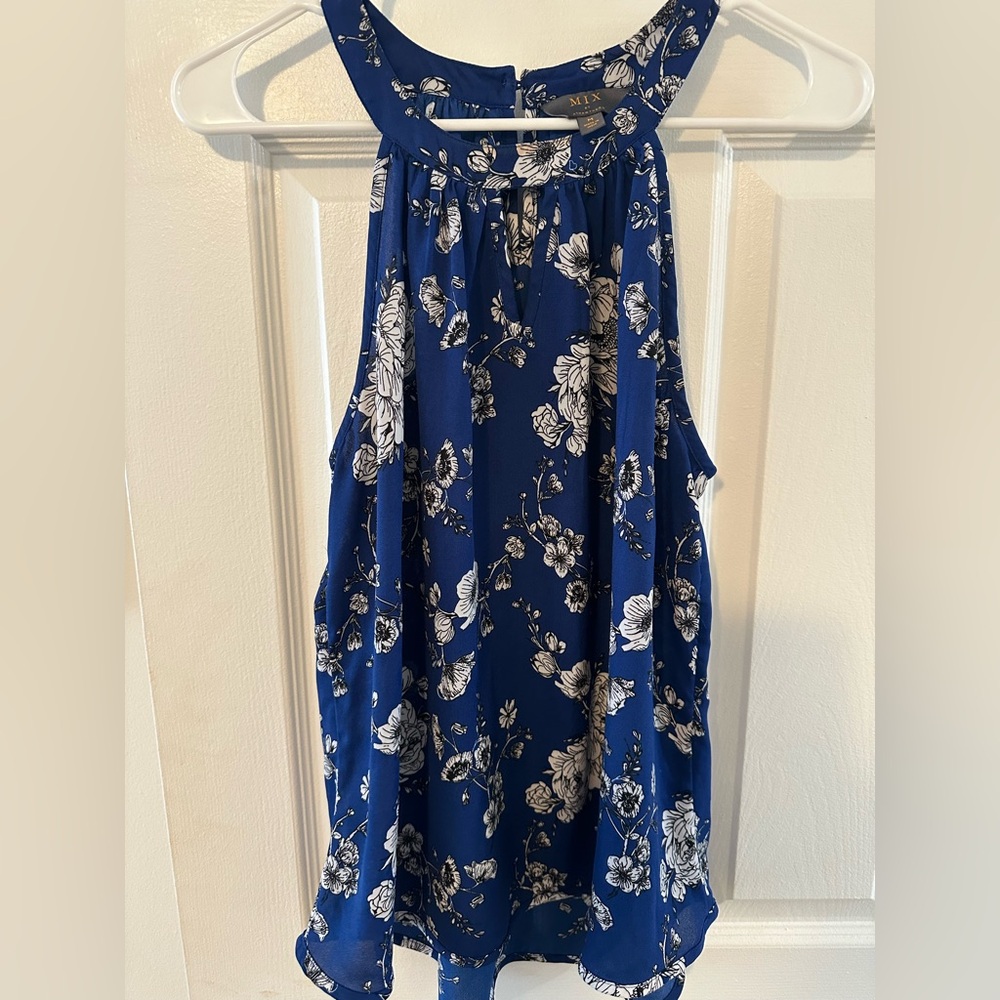 Mix Hawthorne Blue Floral sleeveless blouse.